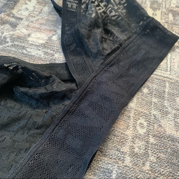 Calvin Klein Black geometric Lace Unlined Triangle Bralette - Picture 5 of 7